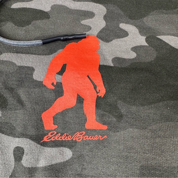 Eddie Bauer Squatch Camo Hoodie Men’s XL Sasquatch Big Foot Green Orange - Picture 3 of 11